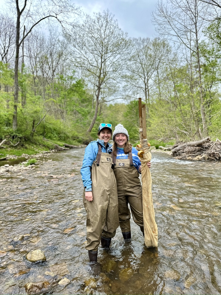 Kate Bemis and Batten School & VIMS student Kaite Cisz collecting fishes during Roanoke Roundup in April, 2024.