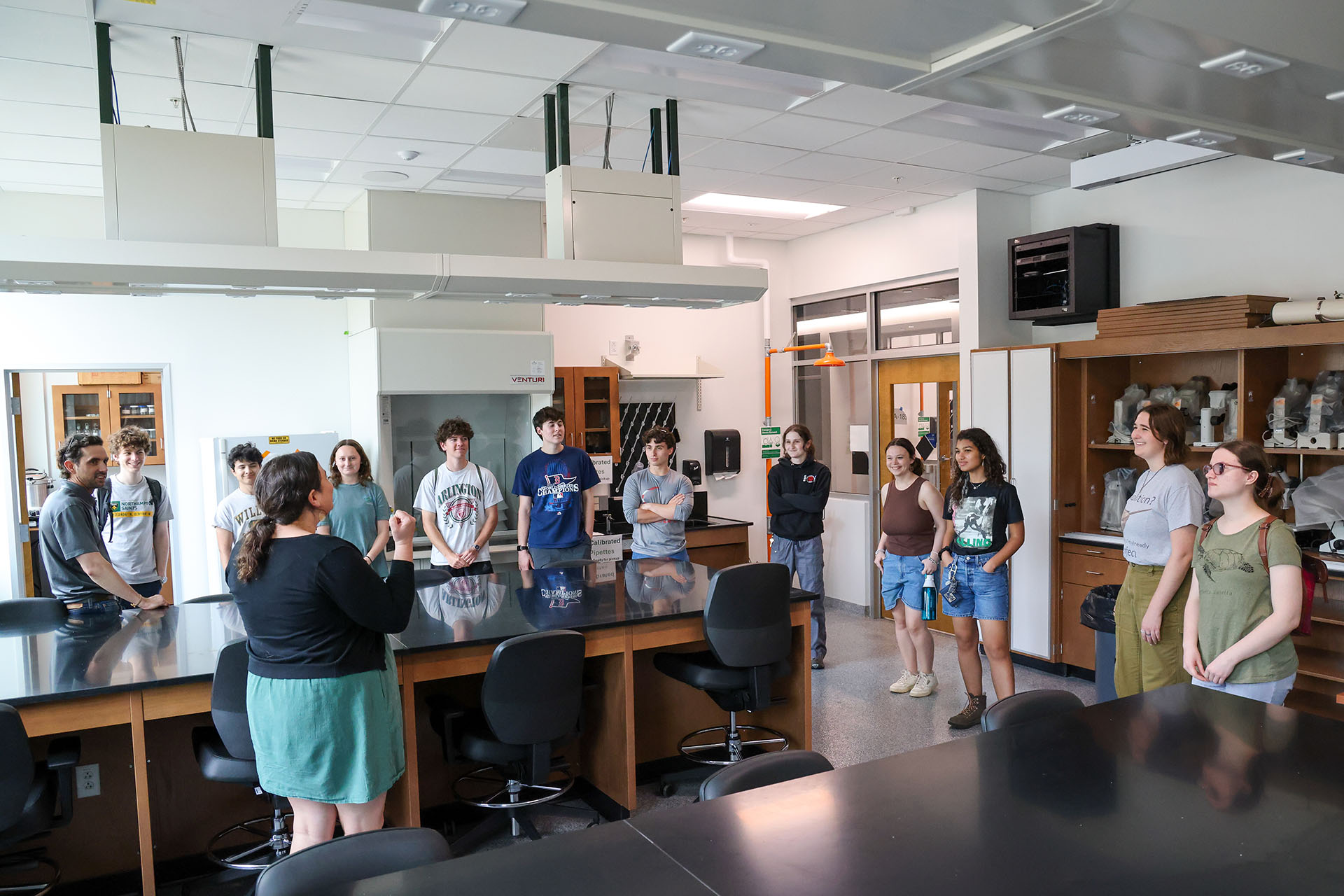 Assisstant Director of Outreach and Education Kristen Sharpe shows off Chesapeake Bay Hall's teaching lab during a tour for William &amp; Mary undergraduates. Photo by John Wallace 